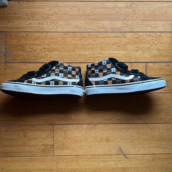 High Top Vans Velcro Sneakers - Big Kids’ 3 - Picture 9 of 10